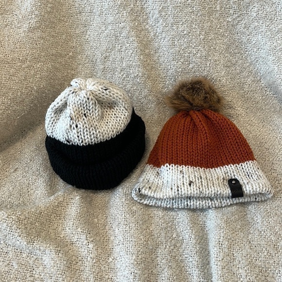 Handmade Knit Baby Beanies - Picture 2 of 3